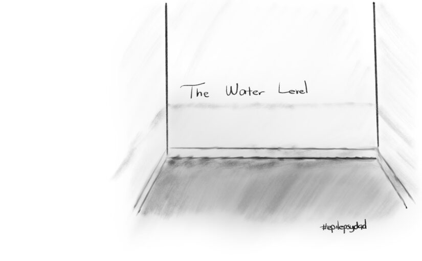 a room with a faded water line on the wall